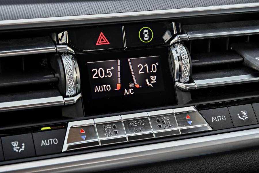 Детали интерьера BMW X5 xDrive30d (G05) 2018 года  (WW) (фото 98 из 146)
